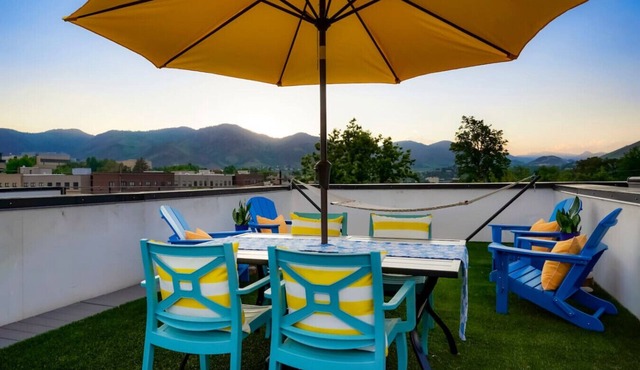 Million $ Rooftop MTN Views -2 King Beds-DT Golden