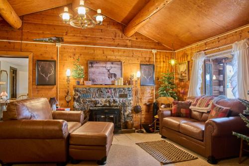 Milner Pass Cabin Retreat