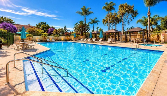 Mins To Beach! Jr. Olympic-Size Pool, Spa, Tennis
