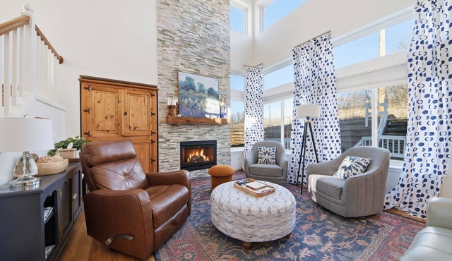 Modern 4 Bedroom Castle Rock Home