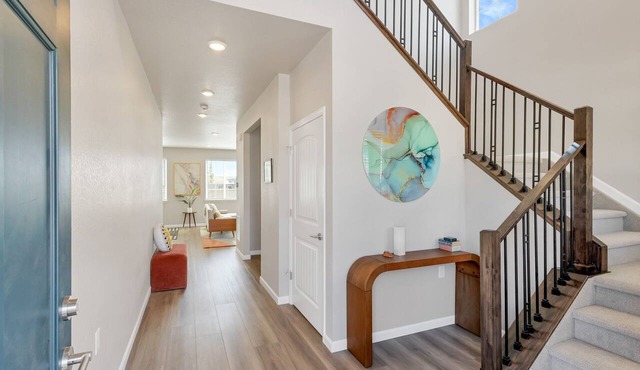 Modern 5BR/4BA Home: Boulder-Denver Retreat