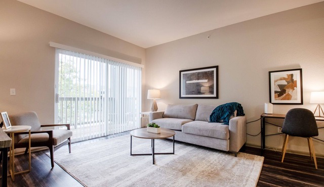 Modern Apartment in Prime Location (ID1903X87)