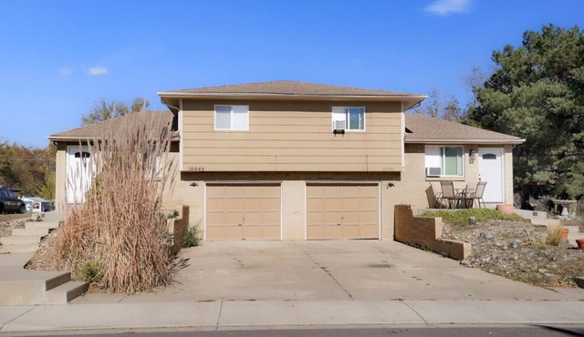 Modern Charmer: Sleeps 10, Near Denver & Mountains