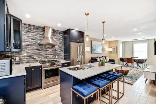 Modern Downtown Retreat 5BR-5Baths in Philadelphia