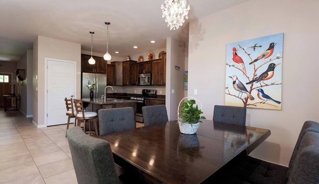Modern Home 2 Miles from Downtown DGO - Pet Friendly - Fenced Yard (30+ Day)