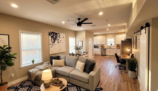 Modern Loft with Skyline Views - King & Queen Beds, Close to Downtown!