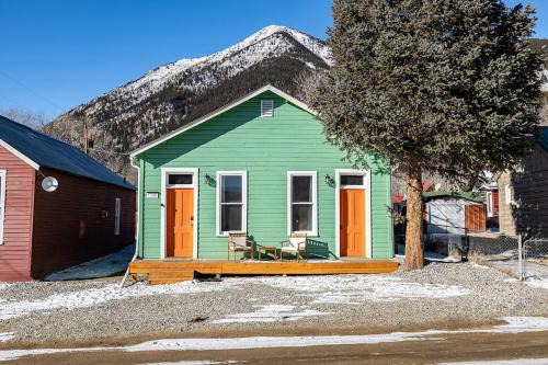 Mountain Cabin Getaway Near Twin Lakes