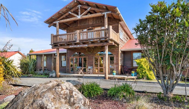 Mountain Heights Lodge in National Park