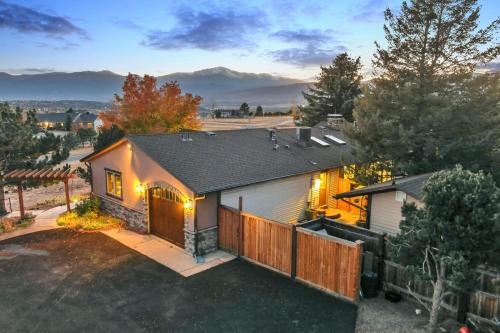 Mountain views and open space, Home in the City