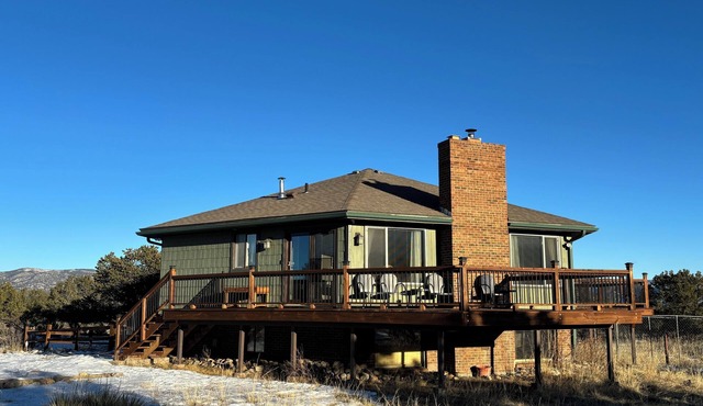 Mountain Views - Upper Level -STR000010