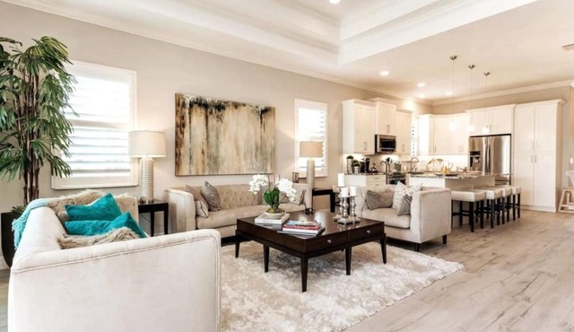 Naples Park Duo Estate 8BR 7.5BA Private Pool Home Sleeps 20 Near Vanderbilt Beach Mercato