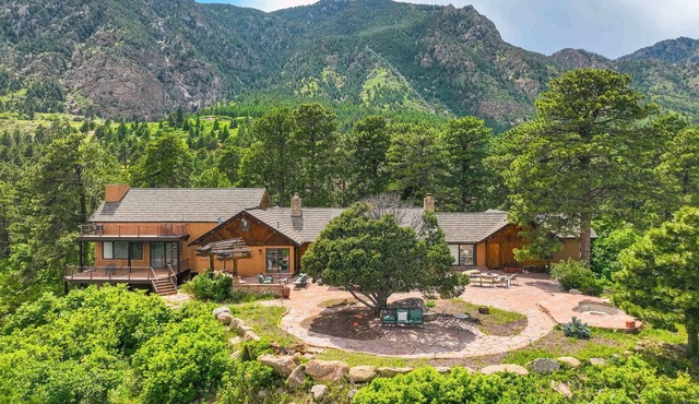 Neal Ranch! Massive Secluded Lodge w/360 Views