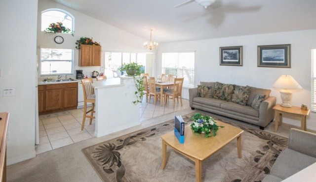 New! Charming 3 bedroom Villa on gated Southern Dunes Golf & Country Club