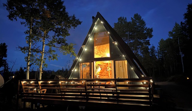 New! Cozy 2-bedroom A-Frame with Hot Tub, Fire Pit, WiFi, AC and VIEWS!