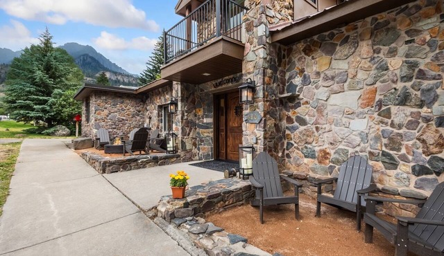 New Listing! 7BR Luxury Lodge | A/C | 3 Kitchens | Sauna & Wine Room