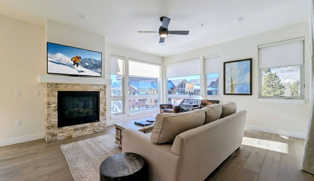 New Listing: Penthouse, Lake + Summer Fun