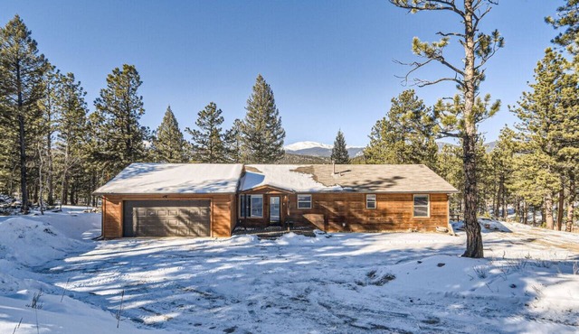 NEW! Mountain Serenity: Hot Tub, Views & Fast Wifi