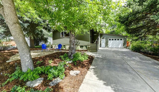 Newlands 4BR Retreat w/Private Suite+Walkable+Rec Center