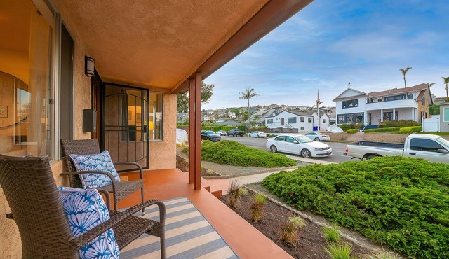 Newly remodeled home with a private pool, hot tub, & fast WiFi - dogs welcome in San Diego