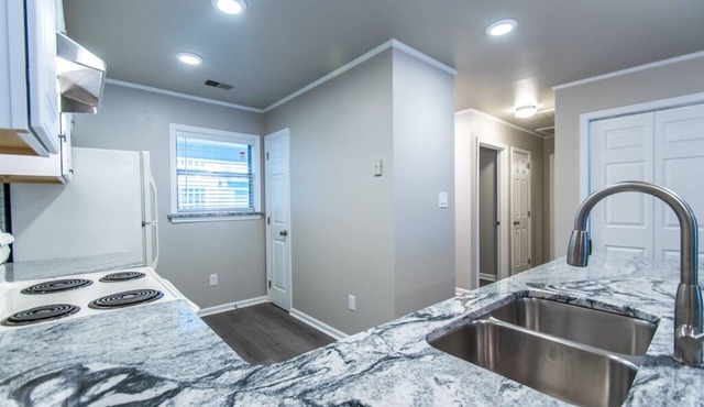 Newly Renovated Condo Near Langley Air Force Base
