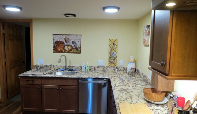 Non-Smoking Fully Furnished Cozy Apartment for Two in Pueblo West