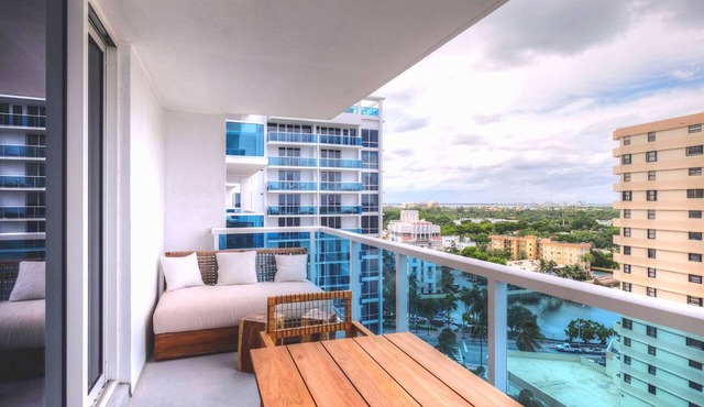 Oceanview Private Condo at 1 Hotel & Homes -1211