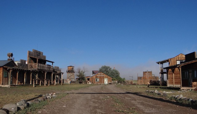Off Grid Cabin - "The Marshal's Office" at the High Plains Drift Inn