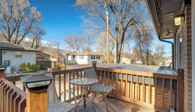 Old Broadmoor Condo Private Deck Washer Dryer Unit
