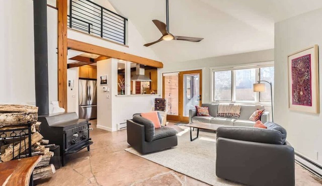 Peaceful 4 BDR Retreat in Boulder