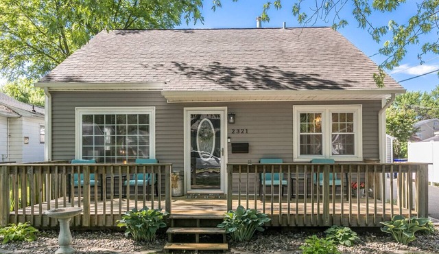 Peaceful Farmhouse Style-Czech Village/Newbo Area in Cedar Rapids