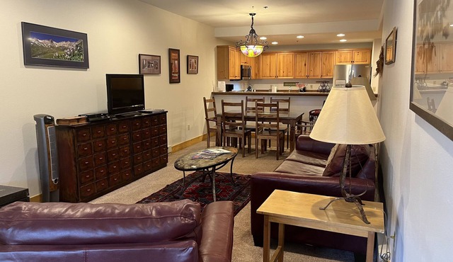 Pet-Friendly 1-Bedroom Condo With Pool, Hot Tubs