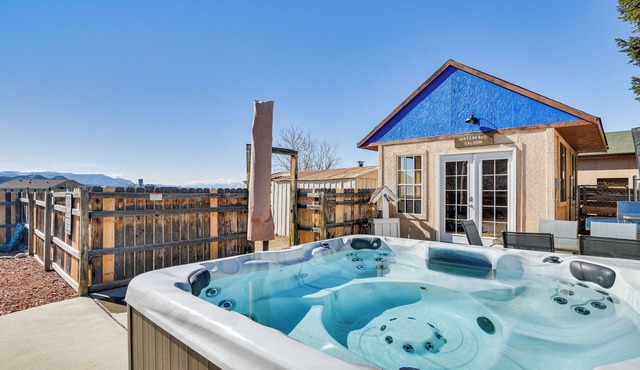 Pet-friendly Buena Vista Home w/Yard & Hot Tub!
