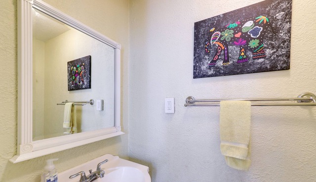 Pet-Friendly Denver Townhome ~ 2 Mi to Downtown!
