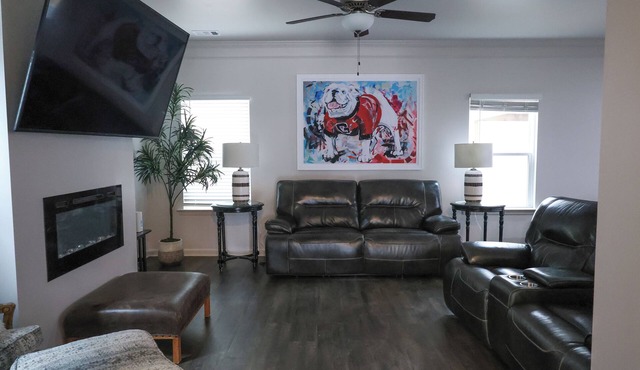 Pet-friendly home minutes from Downtown/UGA Campus in Athens