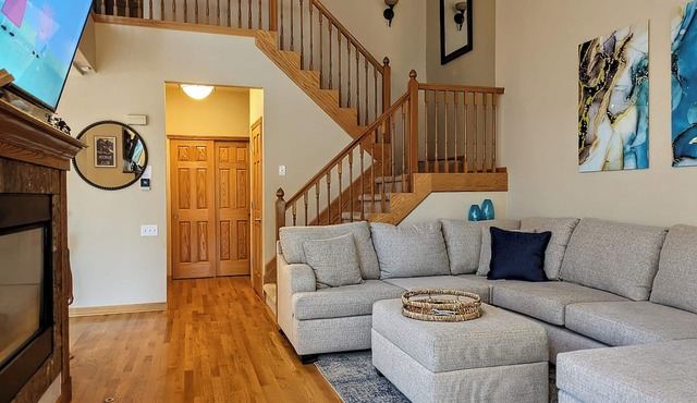 Phenomenal 3-bedroom Townhome with High End Upgrades in Westminster