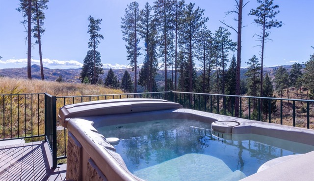 Pikes Peak Ranch - Bear Den Cabin