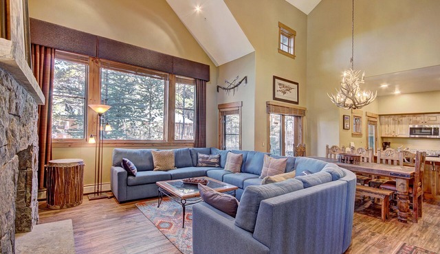 Premier 2-story Townhome Minutes From Winter Activities 3 Bedroom Townhouse by RedAwning in Breckenridge