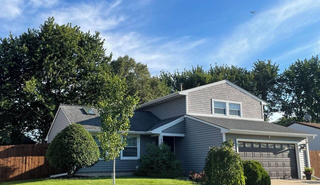 President's Cup Get-Away Home! Enjoy a nice home with a beautiful backyard! in Roselle
