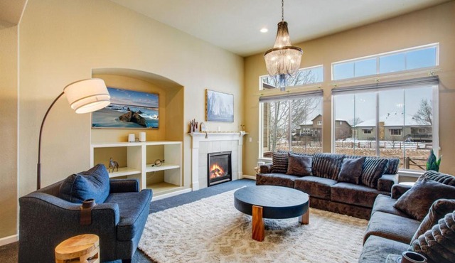 Prime Location EV Outlet Pets Ok - Sleeps 14