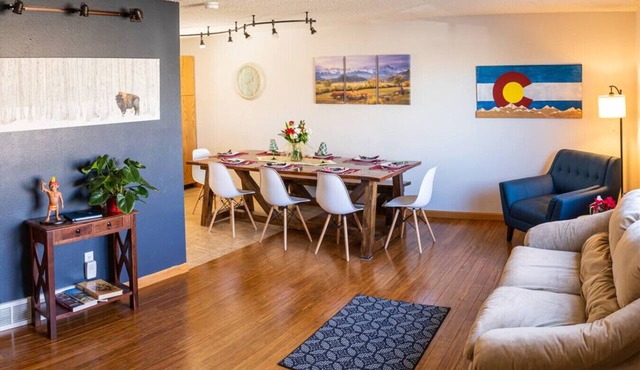 Private btwn Boulder & Denver, Mountains Game Room