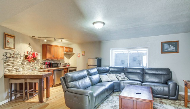 Private Hot Tub, 4 Mi to USAFA: Cozy Apartment!