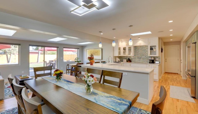 Private Hot Tub & Sauna: ‘Saulsbury Guest House’
