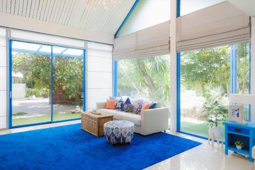 Private Pool Party Villa games Karaoke, in Nonthaburi
