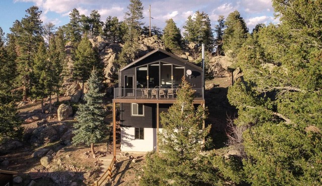 Red Rocks Gather - Hot tub, sauna, cinema & views