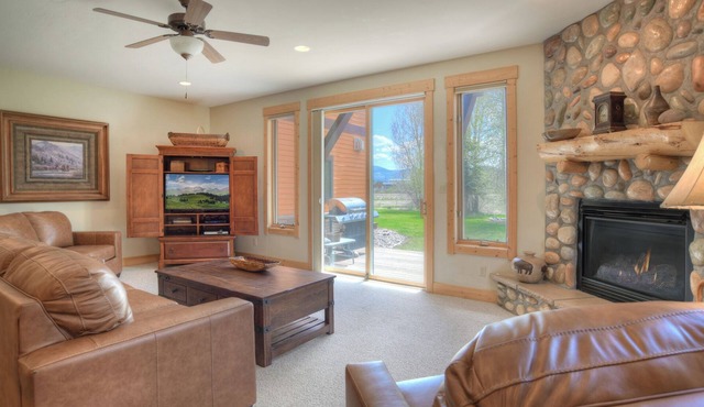 Rio Grande Club Retreat | Golf Discounts, 20 mins to Wolf Creek
