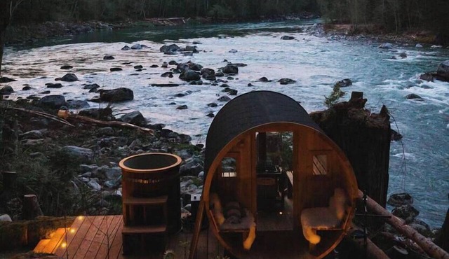 Riverglow Retreat - Luxury meets Wellness