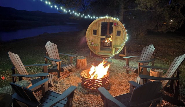 Riverside Home, Private Fishing, Barrel Sauna, Fire Pit
