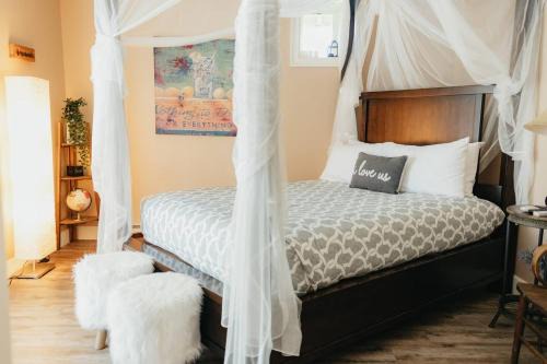 Romantic Rustic Luxury on 21-acre Private Ranch #2