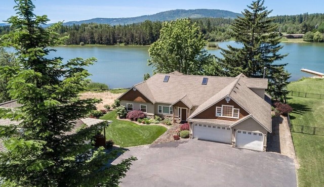 Sandpoint/Schweitzer Mtn Luxury Lake Home avail AUG 23-29 SEPT 11-13 AVAIL in Sandpoint