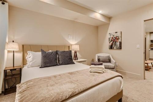 Serenity at Sloan's - 1-BR with a Modern Twist